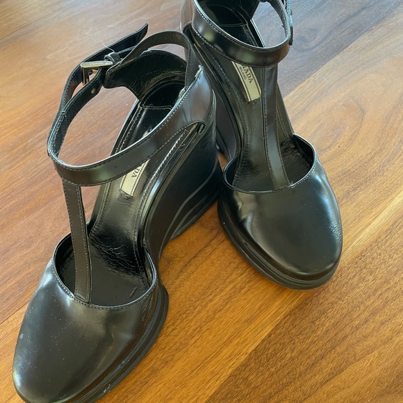 Prada T strap platform Mary Janes - Picture 2 of 8